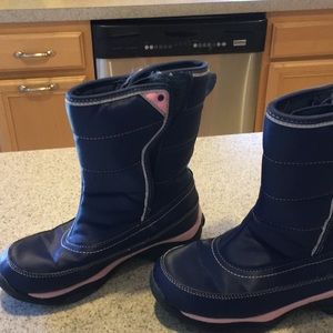 Girl’s snow boots